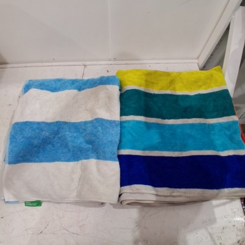 2PK ASSORTED BEACH TOWELS - MULTICOLOR image 2