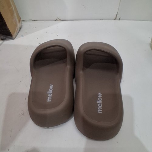 MELLOW SLIDE SANDALS - SIZE 6-7 - TAUPE image 2
