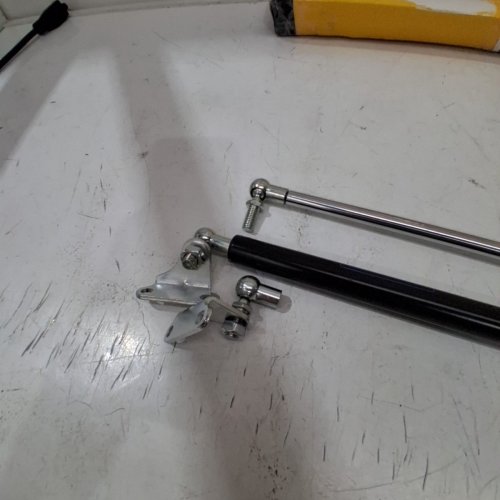 2PK ARANA GAS PROP STRUTS SHOCKS WITH L MOUNTING BRACKETS - 30"/200LBS MAX - BLACK image 4