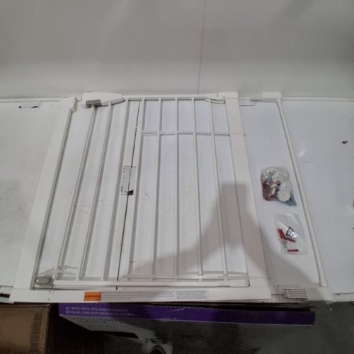 MUNCHKIN EASY CLOSE METAL BABY GATE - 29.5" - 35" X 29.5" - WHITE image 2