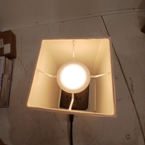 ALIMENTATA TOUCH CONTROL BEDSIDE TABLE LAMP WITH CHARGING PORTS - BLACK/WHITE image 2
