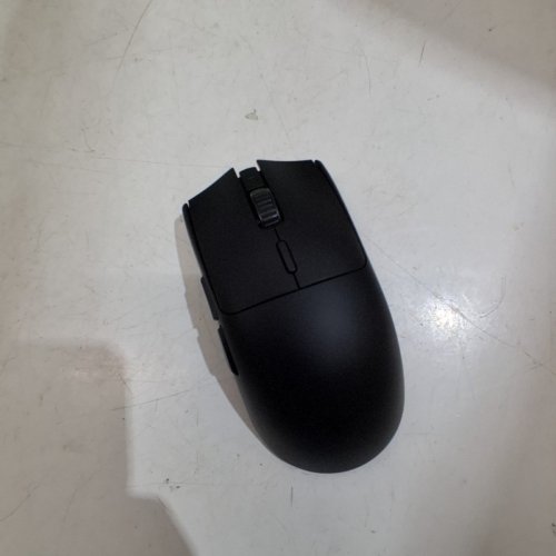 RAZER VIPER V3 HYPERSPEED WIRELESS ESPORTS GAMING MOUSE - 82G LIGHTWEIGHT DESIGN, 30K DPI OPTICAL SENSOR, UP TO 280 HR BATTERY LIFE, HYPERSPEED WIRELESS - CLASSIC BLACK (MODEL: RZ01-0491) image 3