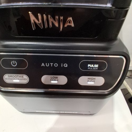 NINJA PROFESSIONAL BLENDER 2.0 - 1400W - 72OZ/2.1L - BLACK/GREY - (MODEL: CCO750BSL/4444778) image 2