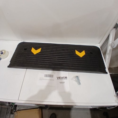 VEVOR RUBBER CURB RAMP - 17" X 40" X 2" - BLACK (MODEL: KR-11) image 3