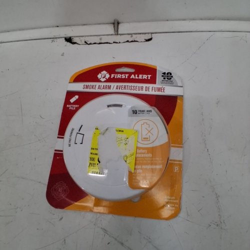 FIRST ALERT SLIM DESIGN BATTERY OPERATED SMOKE ALARM - WHITE (MODEL: PR710A-6) image 3