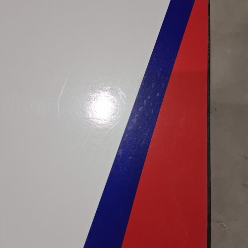 AMAZON BASICS OUTDOOR WOODEN CORNHOLE SET - 35.4" X 23.6" - RED / WHITE / BLUE image 4