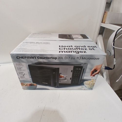 CHEFMAN COUNTERTOP MICROWAVE OVEN - 0.7 CU. FT - BLACK (MODEL: RJ55-7-V2-CA) image 5