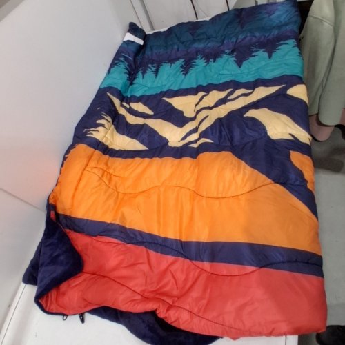 2-IN-1 BELOW ZERO REVERSIBLE WEARABLE BLANKET - 72" X 54" - BLUE/ ORANGE/ RED (MODEL: 1796292) image 2