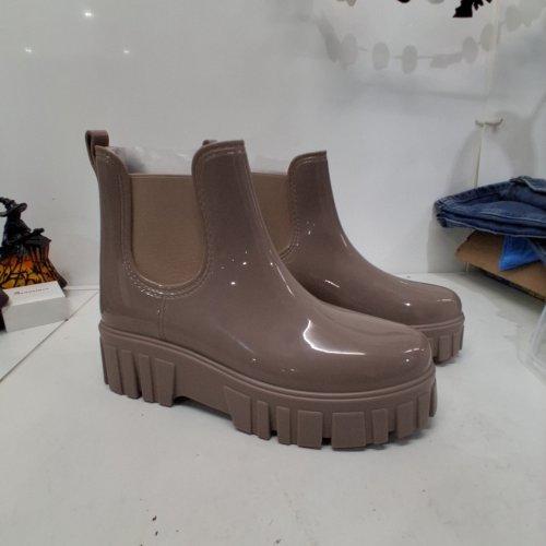 WOMENS CHELSEA PLATFORM SLIP ON BOOTS - SIZE 41/ 10-10.5 - TAUPE image 4