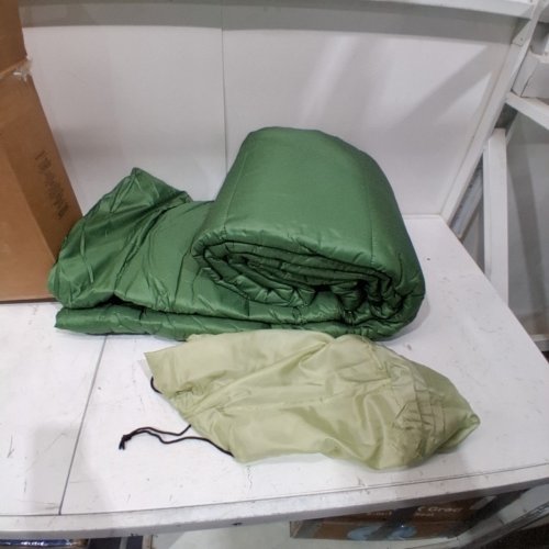 AMAZON BASICS COLD WEATHER CAMPING SLEEPING BAG - DOUBLE - GREEN image 2