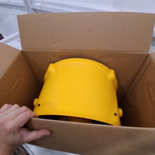 DEWALT 360° ADJUSTABLE TILTING AIRFLOW FLOOR FAN WITH 3-SPEED - 4000 CFM MAX - 16" - YELLOW / BLACK (MODEL : DXF1616/ 9631000) image 4
