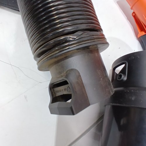 BLACK+DECKER CORDED VACUUM BACKPACK LEAF BLOWER & MULCHER - 250MPH/ 400CFM - BLACK/ORANGE (MODEL: BEBL7000) image 6