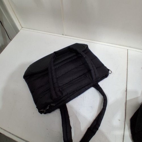 LOLE QUILTED PUFFER TOTE BAG - FITS 16" LAPTOPS - BLACK (MODEL: 2823771) image 2