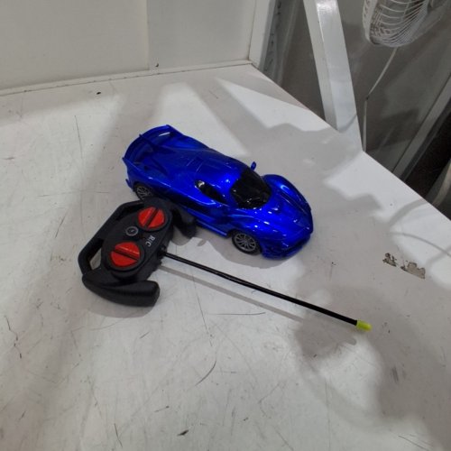 REMOTE CONTROL TOY CAR - 1:18 SCALE - BLUE image 3