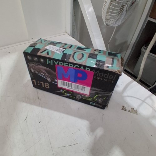 REMOTE CONTROL TOY CAR - 1:18 SCALE - BLUE image 4