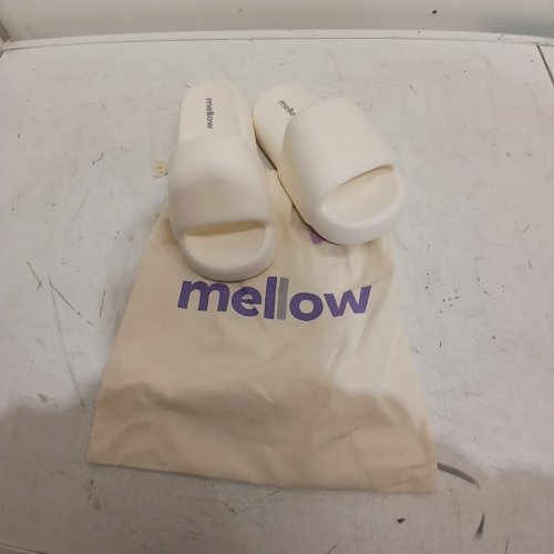 MELLOW SLIDE SANDALS - SIZE 7 - CREAM image 2