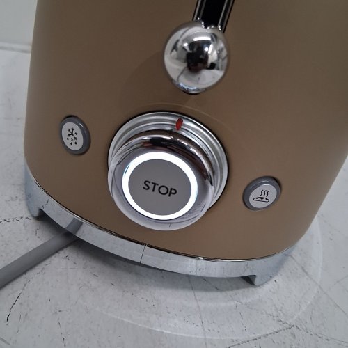 SMEG LIMITED EDITION 2-SLICE 50'S STYLE TOASTER - GOLD - (TSF01RGUS) image 4