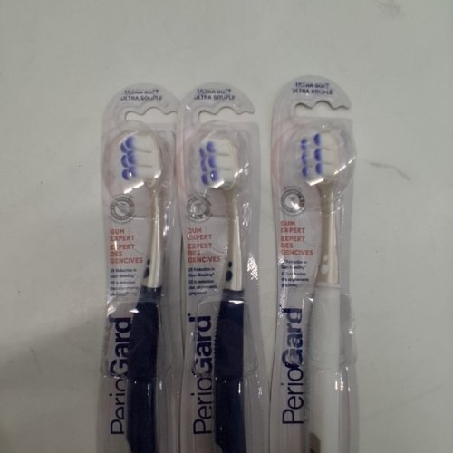 3PK COLGATE GUM EXPERT ULTRA SOFT TOOTHBRUSHES- BLUE/WHITE image 3
