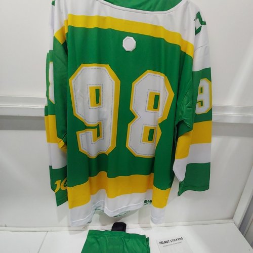 MENS LUG NORTHERN STARS HOCKEY JERSEY AND SOCKS - #98 - MEDIUM - GREEN image 5