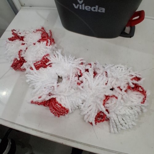 VILEDA EASYWRING FLOOR CLEANING SYSTEM image 2