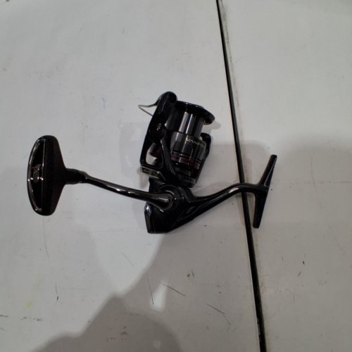 SHIMANO VANFORD SPINNING FISHING REEL - 6.4:1 GEAR RATIO - BLACK (MODEL: C3000XG) image 4