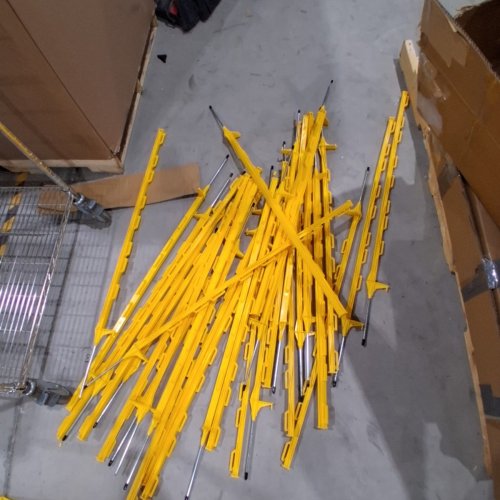 50PK STEP IN FENCE POSTS FOR WIRE FENCING OR ELECTRIC FENCE - 48" - YELLOW image 3