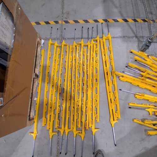 50PK STEP IN FENCE POSTS FOR WIRE FENCING OR ELECTRIC FENCE - 48" - YELLOW image 4