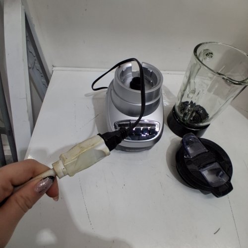 BLACK+DECKER POWERCRUSH MULTI-FUNCTION BLENDER WITH QUADPRO BLADE TECHNOLOGY AND ICE CRUSHING POWER - BLACK/SILVER (MODEL: BL1200) image 2