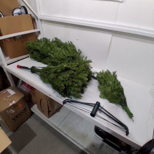 NATIONAL TREE COMPANY DUNHILL FIR ARTIFICIAL CHRISTMAS TREE - 7FT - GREEN (MODEL: QT 0325 ) image 2