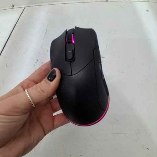 ONN. WIRELESS RECHARGEABLE GAMING MOUSE WITH LIGHTS - 24GHZ - BLACK image 2