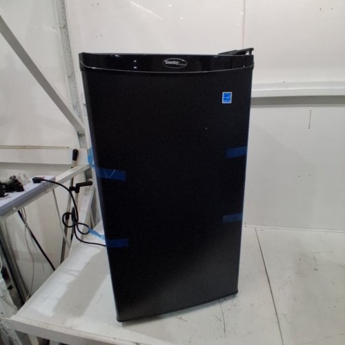 DANBY COMPACT MINI FRIDGE - 3.2CUFT - BLACK - (MODEL: DCR032A2BDD) image 2