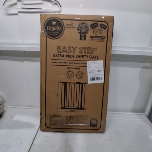 REGALO EASY STEP EXTRA WIDE BABY GATE - 30" X 29"-49" - WHITE (MODEL: 1164 EW DS) image 3