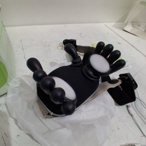 HEATED NECK & SHOULDER MASSAGER - BLACK AND GREY image 4