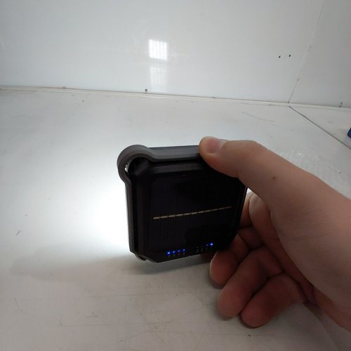 QUNTIS PORTABLE WATERPROOF SOLAR RECHARGEABLE CAMPING LIGHT - 3.1" - BLACK image 2