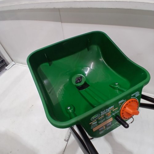 SCOTTS TURF BUILDER EDGEGUARD MINI BROADCAST SPREADER - GREEN image 3