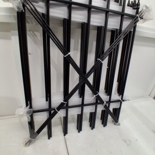 11PC THEALYN METAL GARDEN FENCE SET - 32" X 24" - BLACK (MODEL: GXFG-2432-5PBK) image 4