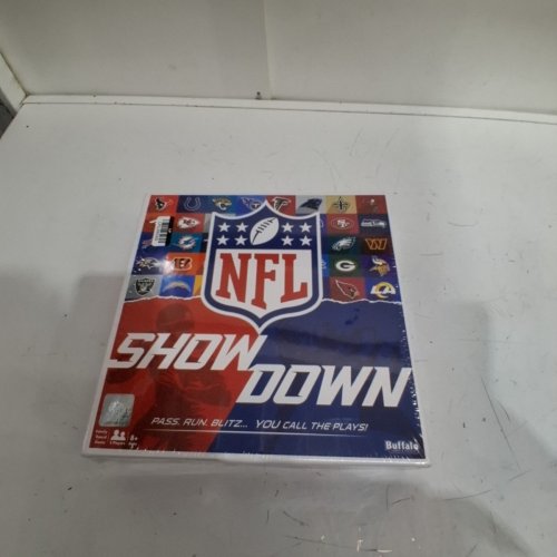 BUFFALO GAMES NFL SHOWDOWN BOARD GAME image 2