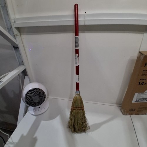 CARLISLE FLO-PAC SHORT LENGTH LOBBY BROOM CORN BROOM - 34" - RED (MODEL: 368100) image 2