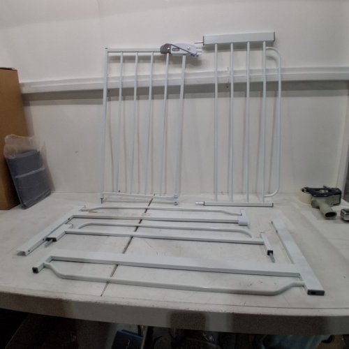 REGALO EASY STEP EXTRA WIDE BABY GATE - 30" X 29"-49" - WHITE (MODEL: 1164 EW DS) image 2