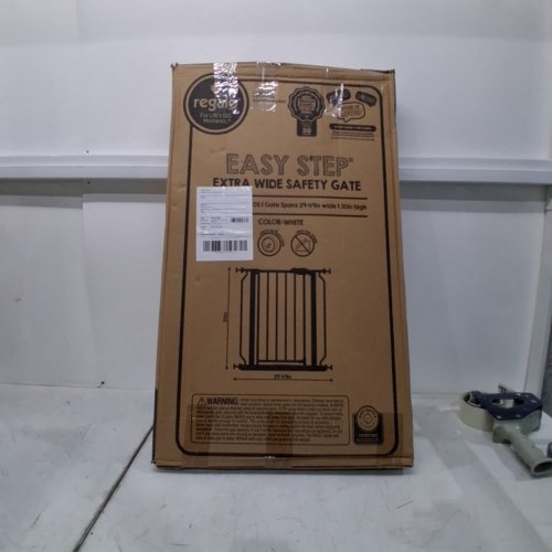 REGALO EASY STEP EXTRA WIDE BABY GATE - 30" X 29"-49" - WHITE (MODEL: 1164 EW DS) image 3