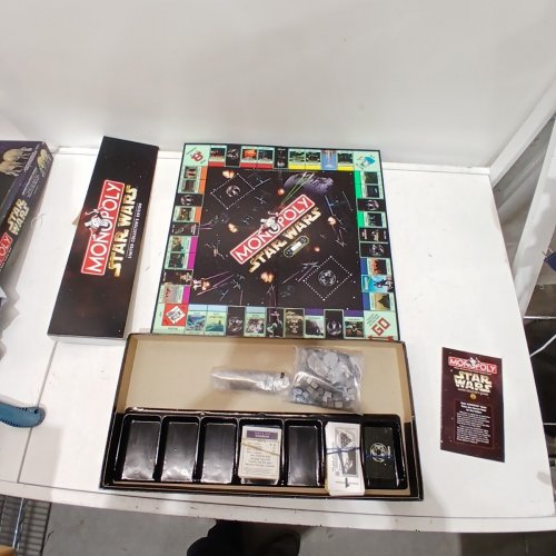 HASBRO MONOPOLY STAR WARS LIMITED COLLECTOR'S EDITION 20TH ANNIVERSARY BOARD GAME image 2