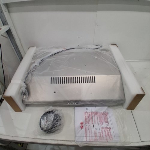 MIDEA UNDER CABINET CONVERTIBLE SLIM RANGE HOOD WITH 3-SPEED EXHAUST - 30" / 120V - STAINLESS STEEL (MODEL: MVU30W4AST) image 2