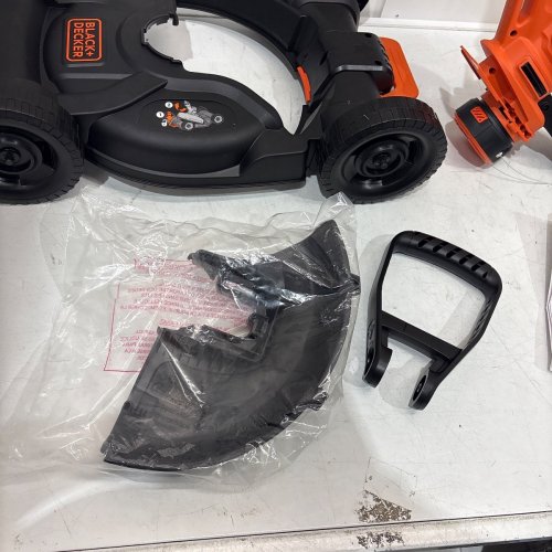 BLACK + DECKER 12" CORDED 3-IN-1 STRING TRIMMER, EDGER & LAWN MOWER - ORANGE/BLACK (MODEL: MTE912) image 3