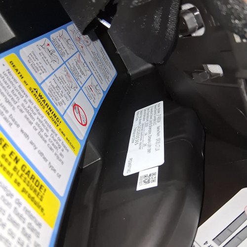 GRACO SNUGRIDE 35 LITE LX INFANT CAR SEAT - 4-35LBS CAPACITY - GOTHAM FASHION BLACK/GREY (MODEL: 2143034) image 2