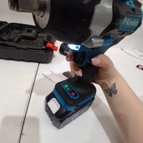 P-KOYEBOLT CORDLESS HIGH TORQUE IMPACT WRENCH KIT WITH 2 BATTERIES- 21 V, 2300 RPM - TEAL AND BLACK image 2