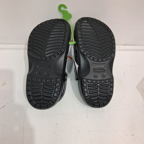 KIDS CROCS CLASSIC LINED CLOGS - SIZE 3 - BLACK image 3