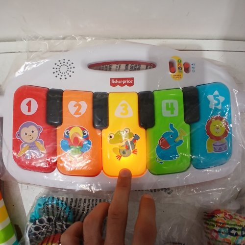 FISHER-PRICE DELUXE KICK & PLAY PIANO GYM & MARACAS (MODEL: GDD08) image 2