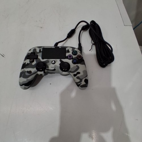 NACON OFFICIALLY LICENSED WIRED CONTROLLER FOR PLAYSTATION 4 - GREY CAMO (MODEL: BB4469) image 3