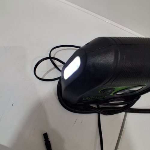 SLIME PORTABLE LIGHTWEIGHT STANDARD TIRE INFLATOR - 850 CUBIC-INCH PER MINUTE - BLACK (MODEL: 42004) image 2