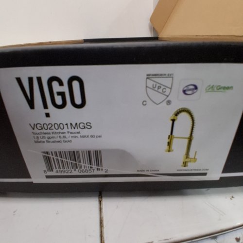 VIGO EDISON SINGLE-HANDLE PULL DOWN SPRAYER KITCHEN FAUCET - 19" - GOLD (MODEL: VG02001MGS) image 6